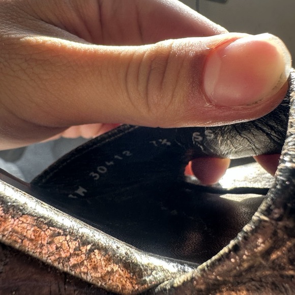 Stuart Weitzman Cadence Wedge Sandals Metallic Leather Cork Platform Sz 7 1 / 2 - Picture 9 of 9